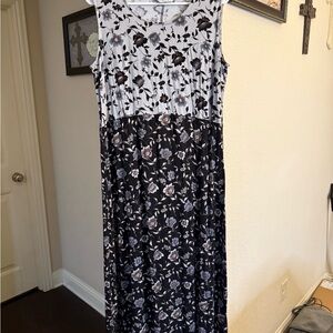 Joan Rivers Black and White Sleeveless Scoop Neck Sundress